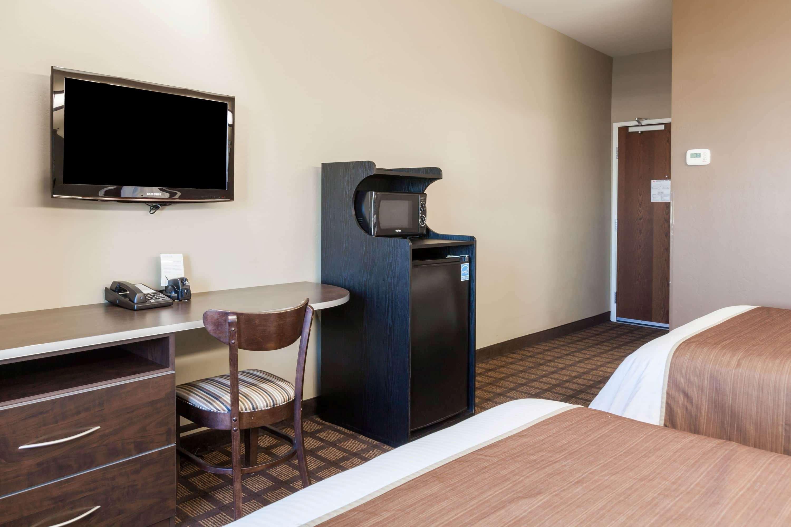 Microtel Inn & Suites By Wyndham Wheeler Ridge Exterior photo